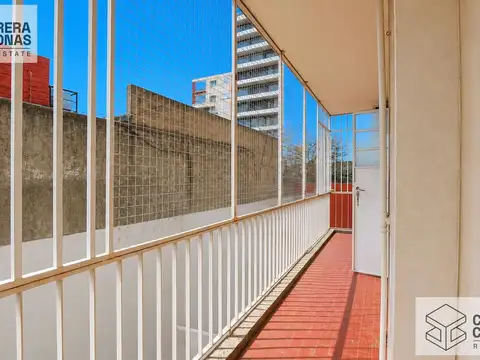 Avenida Carlos Calvo 2600