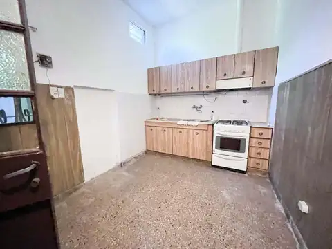 Venta Casa con LOCAL en Villa Ballester GRAN ESQUINA