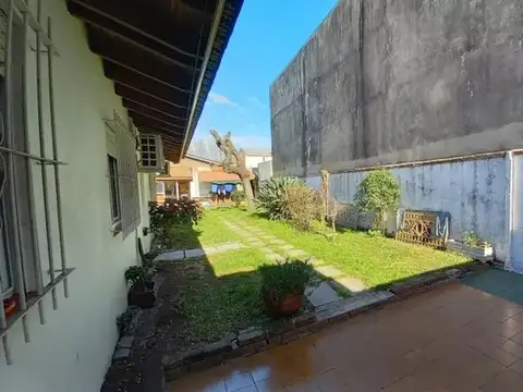 Casa de 5 ambientes-San Andres (Zona Agustiniano)