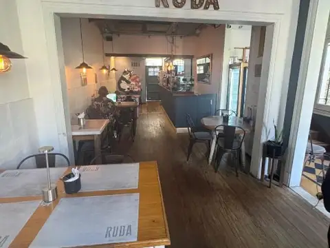 Casa 2 ambientes con 3 baños