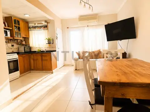 VENTA PH 4 AMBIENTES MARTIN CORONADO, planta baja, con 2 COCHERAS