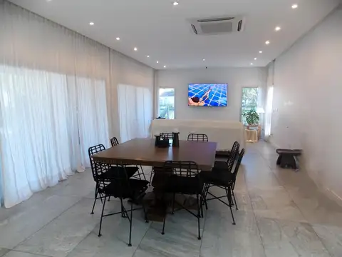 Casa en venta en Club Miralagos