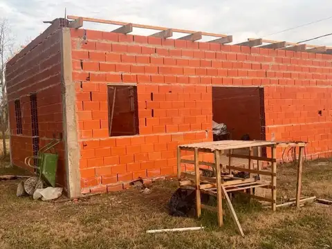 CASA EN VENTA CAMPANA