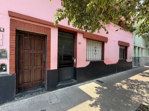 VENTA PH 1° P. 5 AMBIENTES QUINCHO Y GRAN TERRAZA