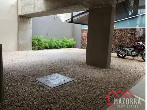 Cochera en ALQUILER - Caseros Centro