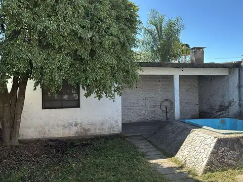 Casa 6 ambientes con 1 baño