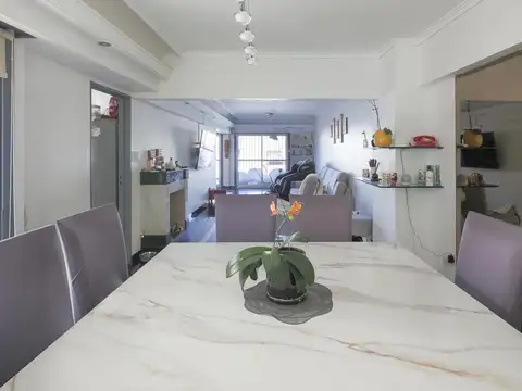 Departamento 6 ambientes con 2 baños