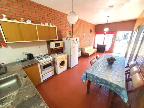 Casa 3 ambientes con 1 baño