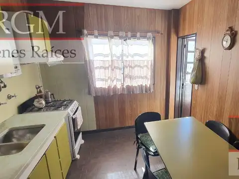 Departamento 5 ambientes con 2 baños