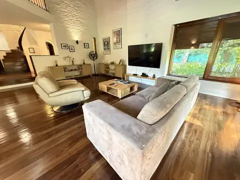Magnifica Casa en el barrio Los Naranjos - Ingeniero Maschwitz - Escobar