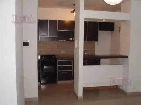 Departamento en Alquiler en Monte Castro, $ 740.000