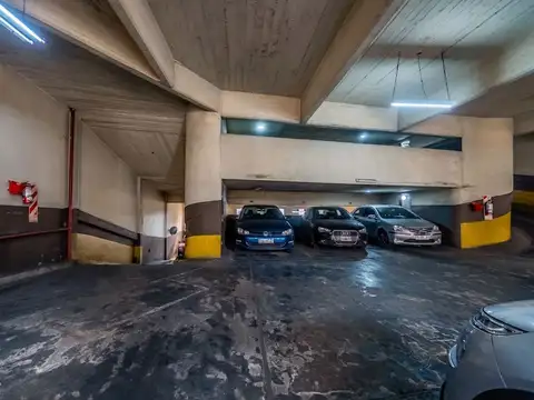 COCHERA EN VENTA EN BARRIO NORTE