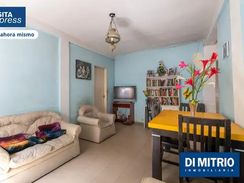 Depto Tipo Casa en Venta 50 años