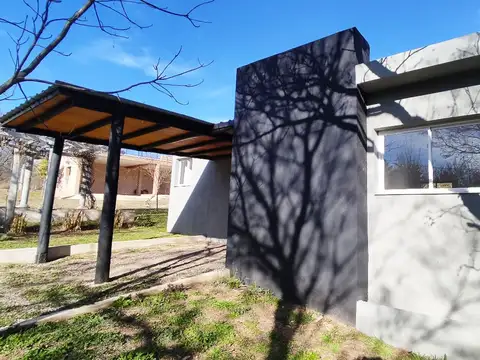 VENTA CASA 2 DORM A ESTRENAR TANTI ESCRITURA
