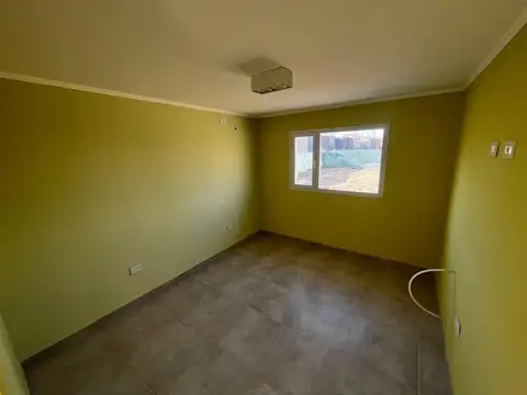 VENTA DE CASA 3 DORMITORIOS CANALES DE PLOTTIER
