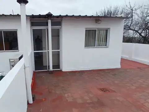 Depto Tipo Casa 4 ambientes con 1 baño