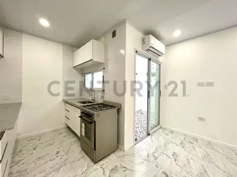 CASA EN VENTA EN LA PLATA PH RECICLADO 2 DORMITORIOS