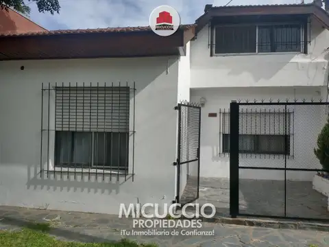 Casa en Venta con 1 cochera