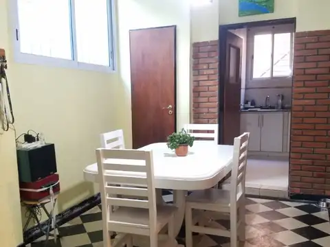 Depto Tipo Casa en Venta 47 años
