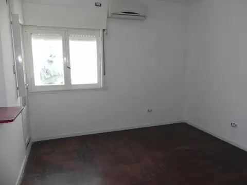 Depto Tipo Casa en Venta 40 años