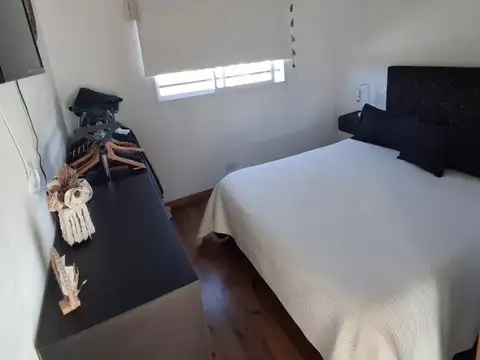 Depto Tipo Casa 3 ambientes con 2 baños