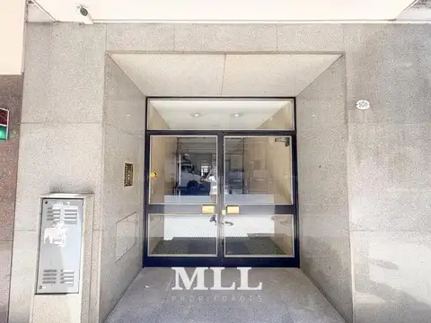 Retiro. Muy luminoso semipiso. 9no piso al frente.