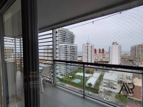 Venta Apartamento Con Balcón Con Parrillero, 2 Dormitorios, Excelente Ubicación