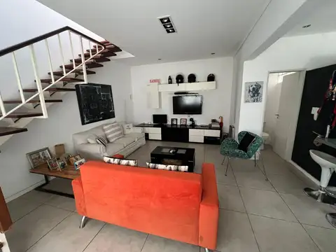 Depto Tipo Casa en Venta de 4 ambientes