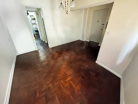 Departamento 2 ambientes con jardin