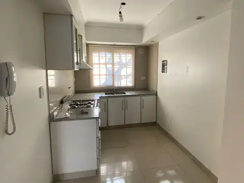 Casa en Alquiler con 1 cochera