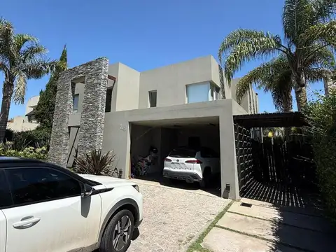 Casa en Alquiler en Fincas de Iraola II, USD 3.500