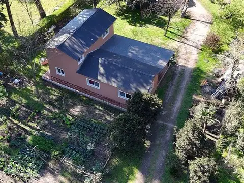 Casa en Venta, con Casa de Huéspedes - Barrio Los Pinos - Exaltación de la Cruz