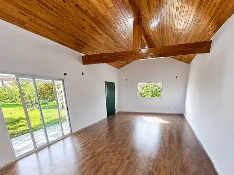 Casa 6 ambientes con 2 baños