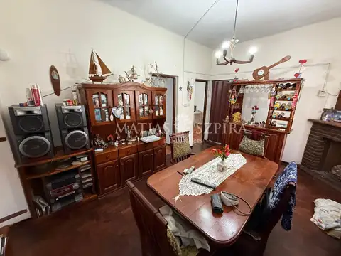 Casa en venta con Local en Ingeniero Adolfo Sourdeaux