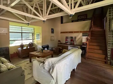Casa en Venta 5 ambientes en Gonnet