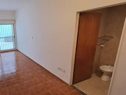 Depto Tipo Casa en Alquiler de Monoambiente