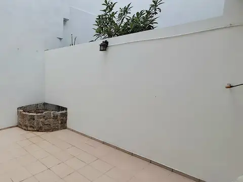 MONOAMBIENTE CON PATIO