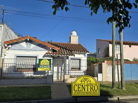 Vivienda multifamiliar, casa 3 ambientes, cocina, baño completo, jardin, segunda propiedad 3 ambientes.