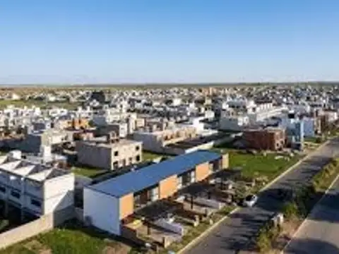 DOCTA AVENIDA LOTE 600m2 VENTA COMERCIAL  APTO DUPLEX