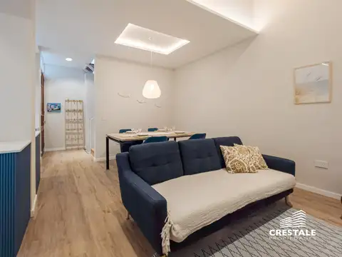 Venta / Permuta - Casa de pasillo 2 dormitorios con quincho, terraza y pileta - Centro, Rosario.