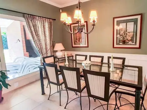 Casa 4 ambientes con 4 baños