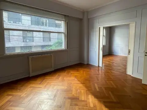 Guido 1600, Piso 1