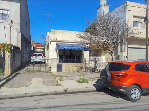 Casa en lote propio en Venta en Jose León Suarez