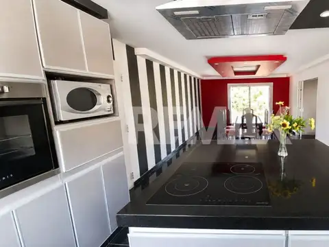 VENTA CASA 4 DORMITORIOS CENTENARIO