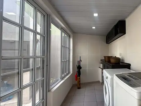Depto Tipo Casa en Venta con 2 cocheras