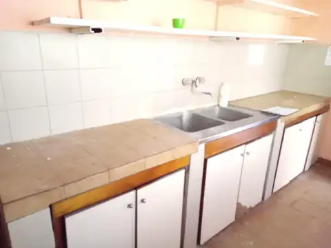 Local en Venta en Gonzalez Catan, USD 120.000