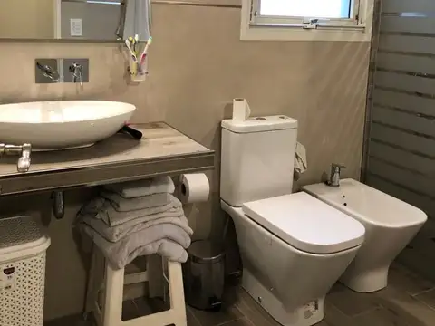 Casa en Venta con 9 cocheras