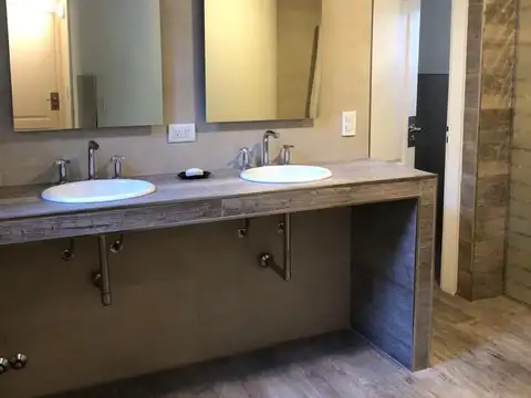 Casa en Venta en Ituzaingo, USD 780.000