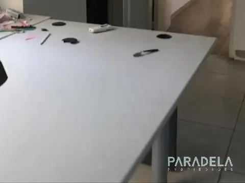 Oficina en Venta con 2 cocheras