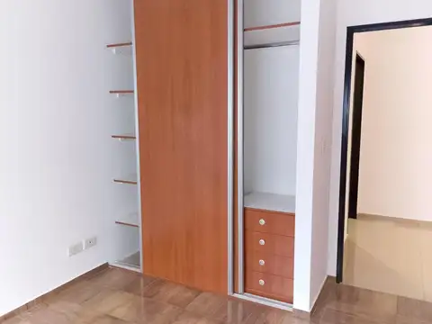 Depto Tipo Casa en Venta en Villa Luro, USD 92.900